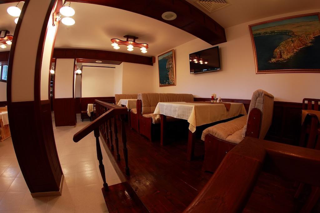 Hotel Akre Kavarna Extérieur photo