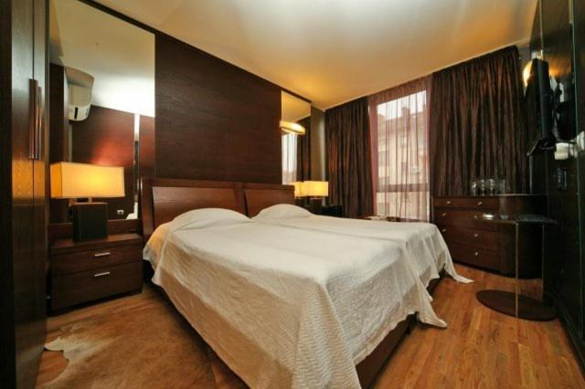Hotel Akre Kavarna Extérieur photo