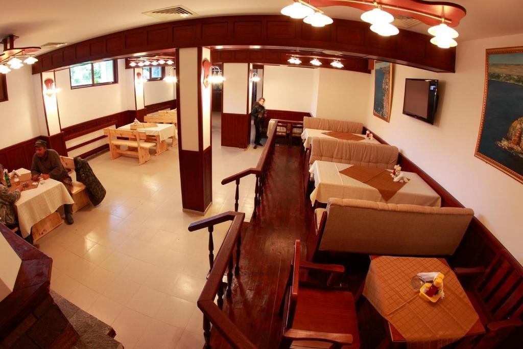 Hotel Akre Kavarna Extérieur photo